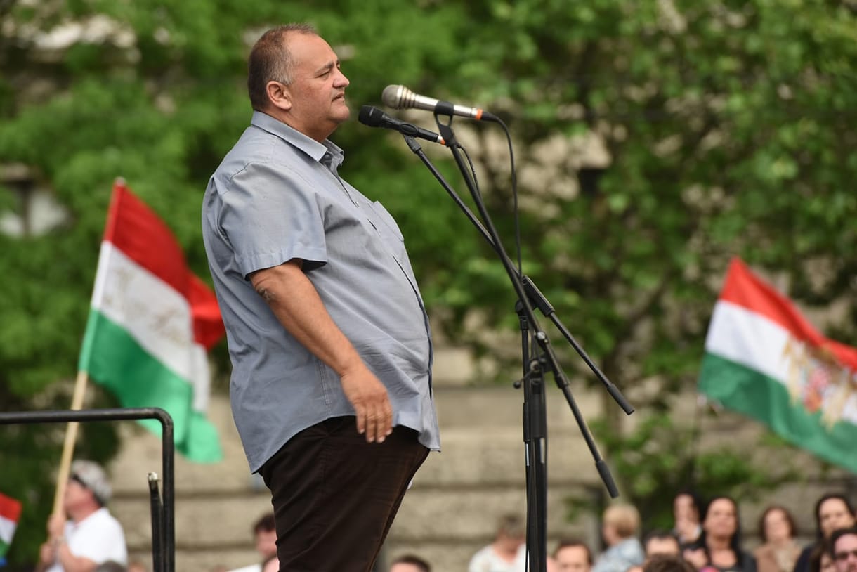 Ács polgármestere: A döntéseket már a félelem irányítja, lemondok!