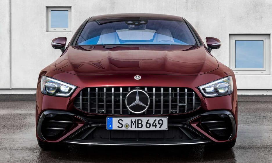 Felfrissült a 4 ajtós Mercedes-AMG GT, a 800+ lóerős verzióra picit még várni kell