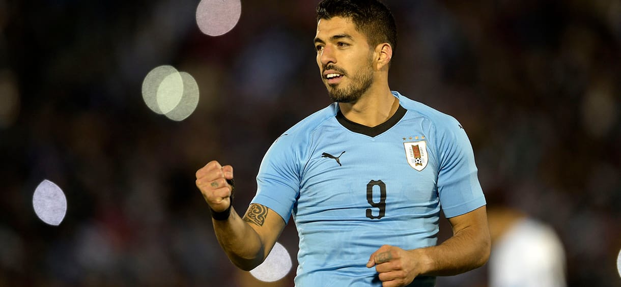 Luís Suárez Messi klubjához igazolt