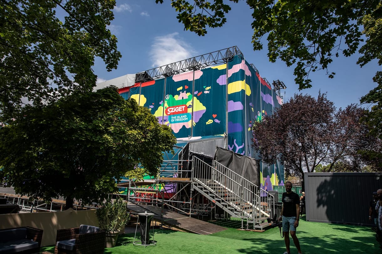 Továbbra is nyomoz a rendőrség a tavalyi Sziget Fesztiválon történt verekedés ügyében, pedig az elkövetőkről még videó is készült