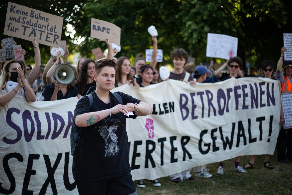 Nem a mostani az első balhé a Rammstein történetében, de ebből lesz a legnehezebb kikeveredni