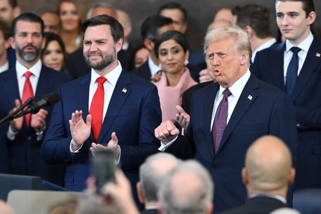 Gideon Rachman: Amerika immár ellenség, amely fenyegeti a demokráciát Európában