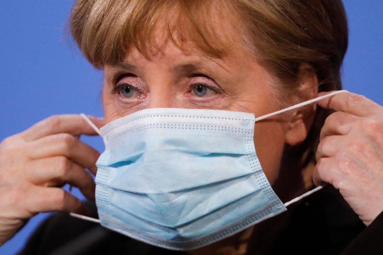 Modernával oltották be az AstraZeneca után Angela Merkelt
