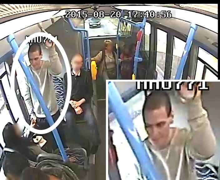 Buszon vertek össze egy férfit - fotóval keresi a rendőrség a támadót