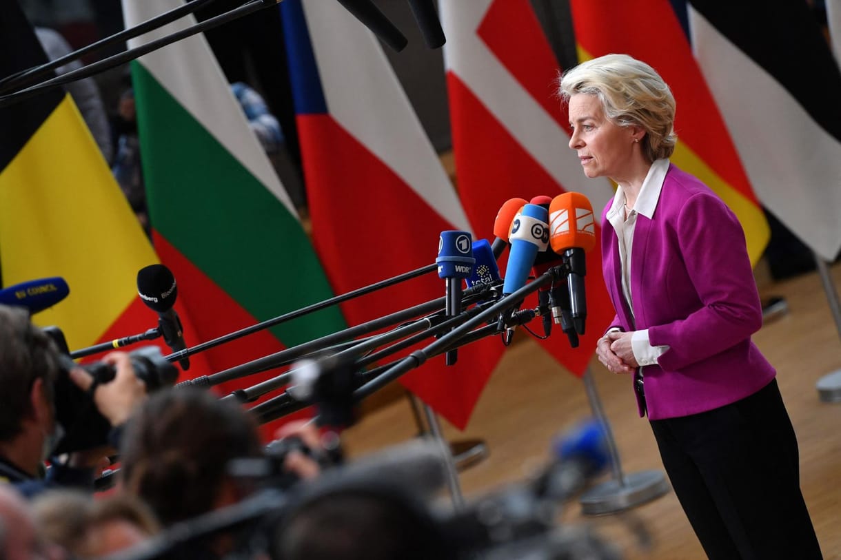 Die Welt: A brüsszeli csúcson megbosszulták magukat Von der Leyen hibái