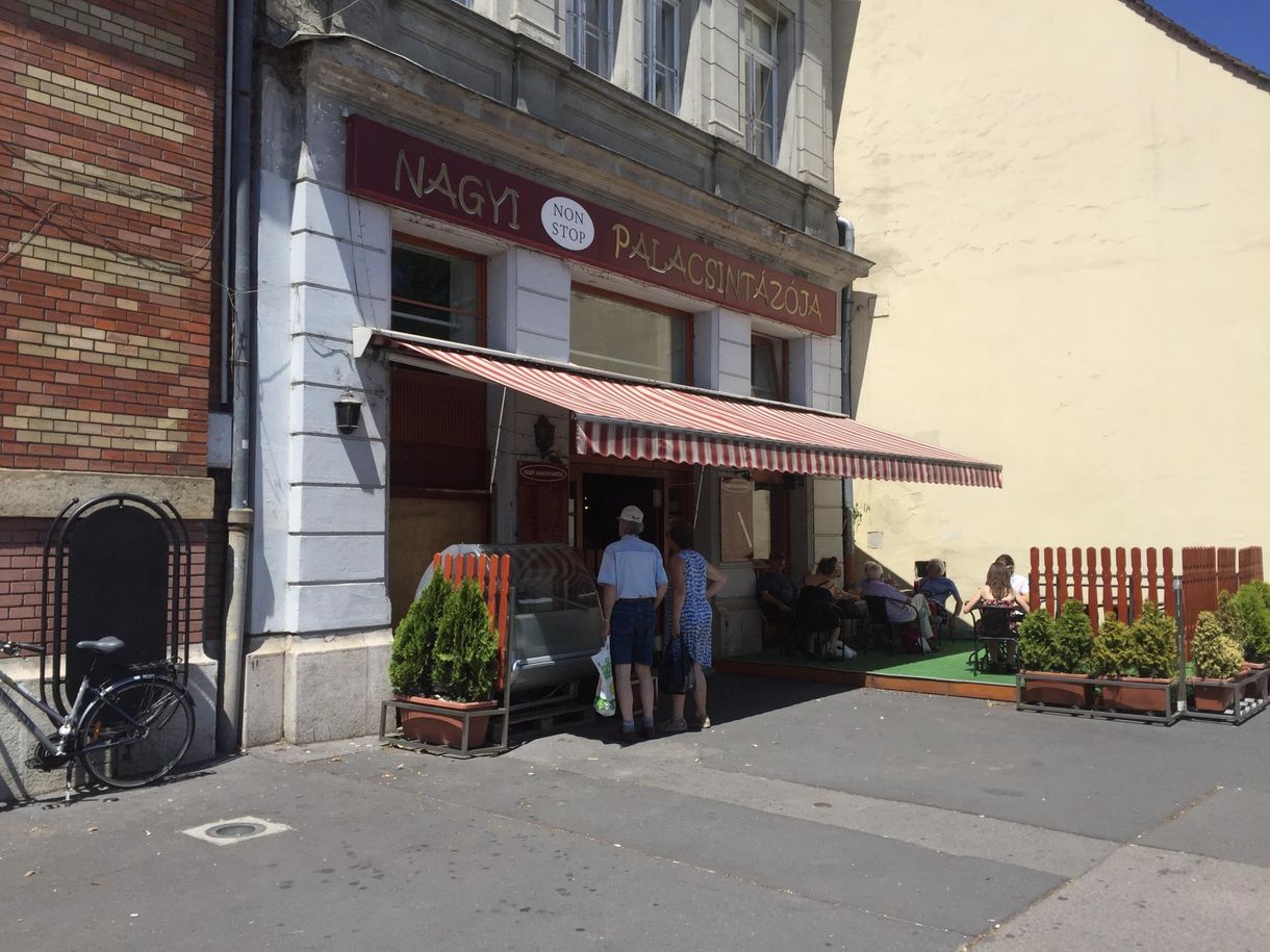 Újra kinyitott a tíz napja bezáratott Nagyi palacsintázója
