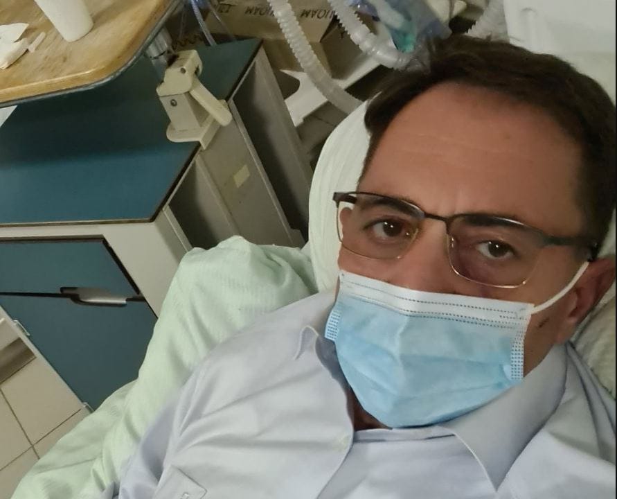 Pócs János is koronavírusos, a kórházból jelentkezett