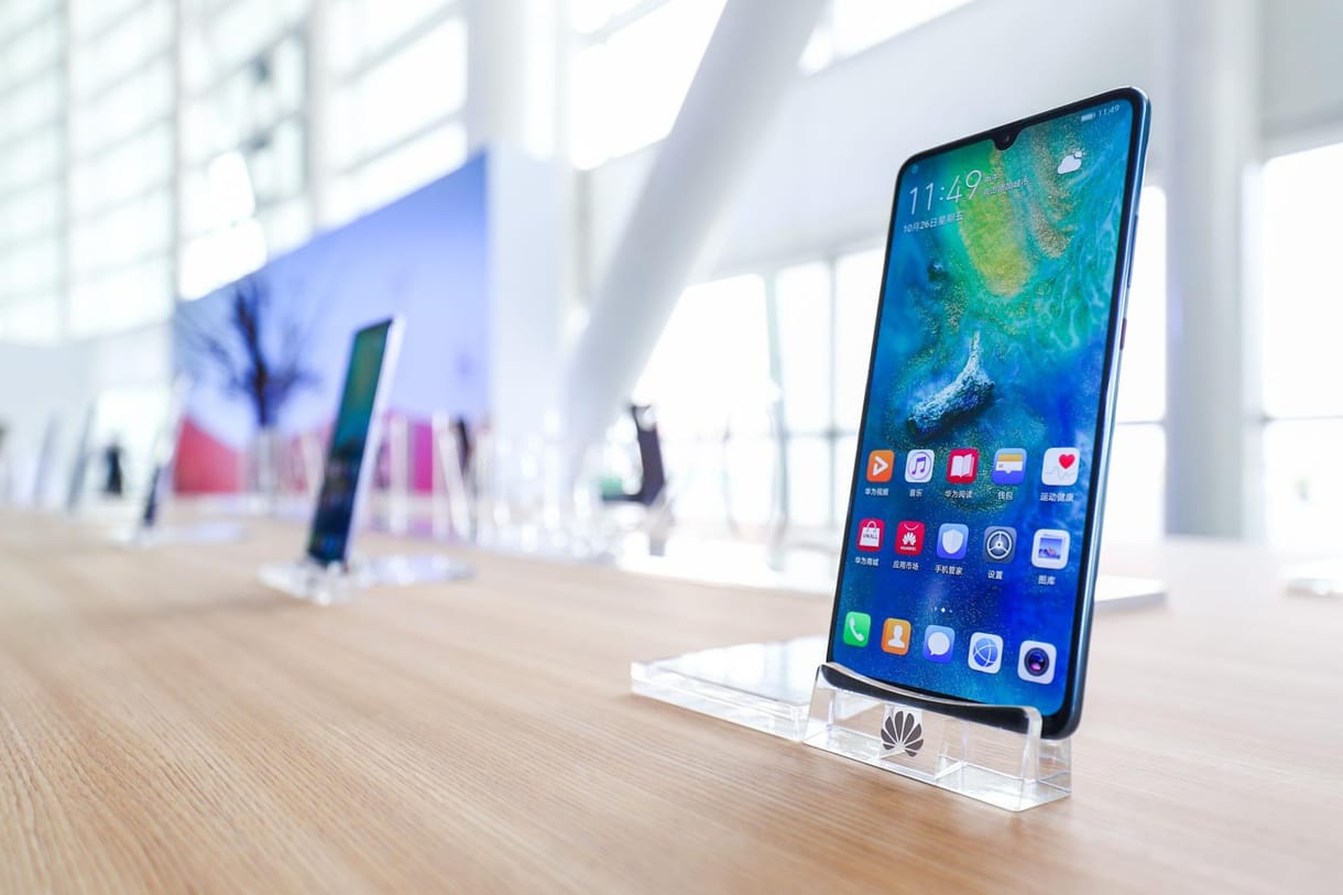 Aggódnak a csehek, szerintük sem biztonságosak a Huawei és a ZTE mobiljai