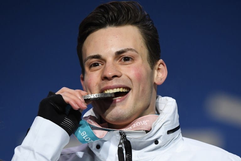 Mégis lehet visszaút a válogatottból kitett olimpiai érmes korcsolyázó számára