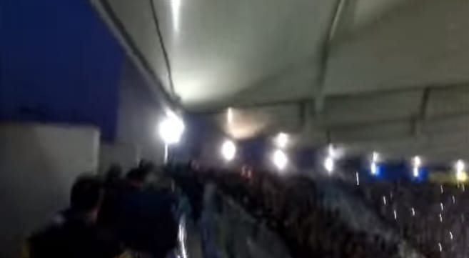 Durva videó: Így bunyóztak a magyar szurkolók a román biztonságiakkal