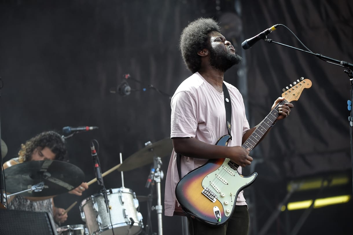 Michael Kiwanuka lemondta a szigetes koncertjét