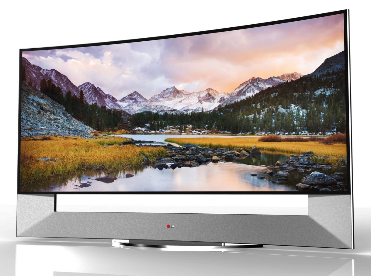 Itt a 266 centis Ultra HD tévé