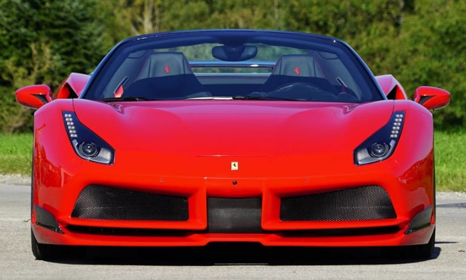 A nagy kérdés: Egy Ferrarit csak elrontani lehet a tuninggal?