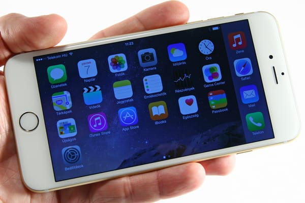 Mi ez, ha nem beismerés? Javítási programot indított az Apple az iPhone 6 Plusokhoz