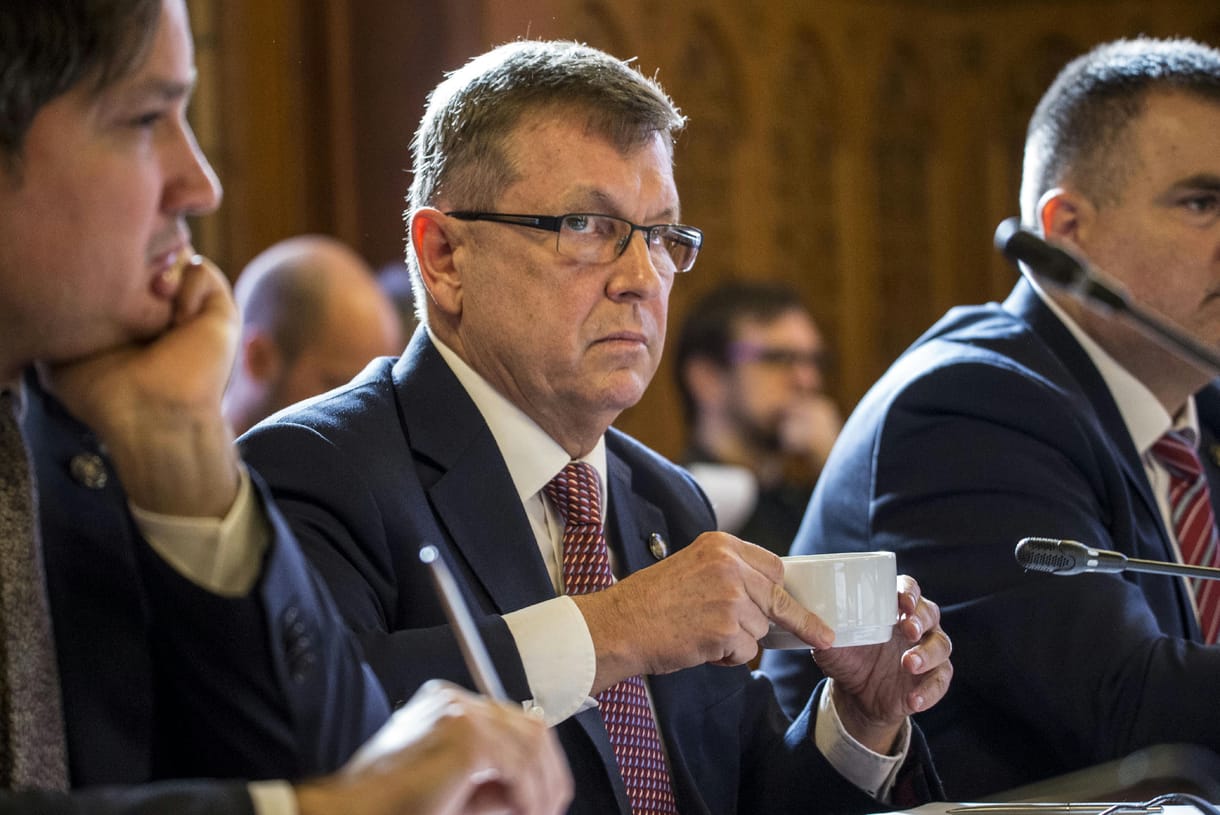 Ki felel a Matolcsy-klán játszmáiban eltűnt százmilliárdokért?