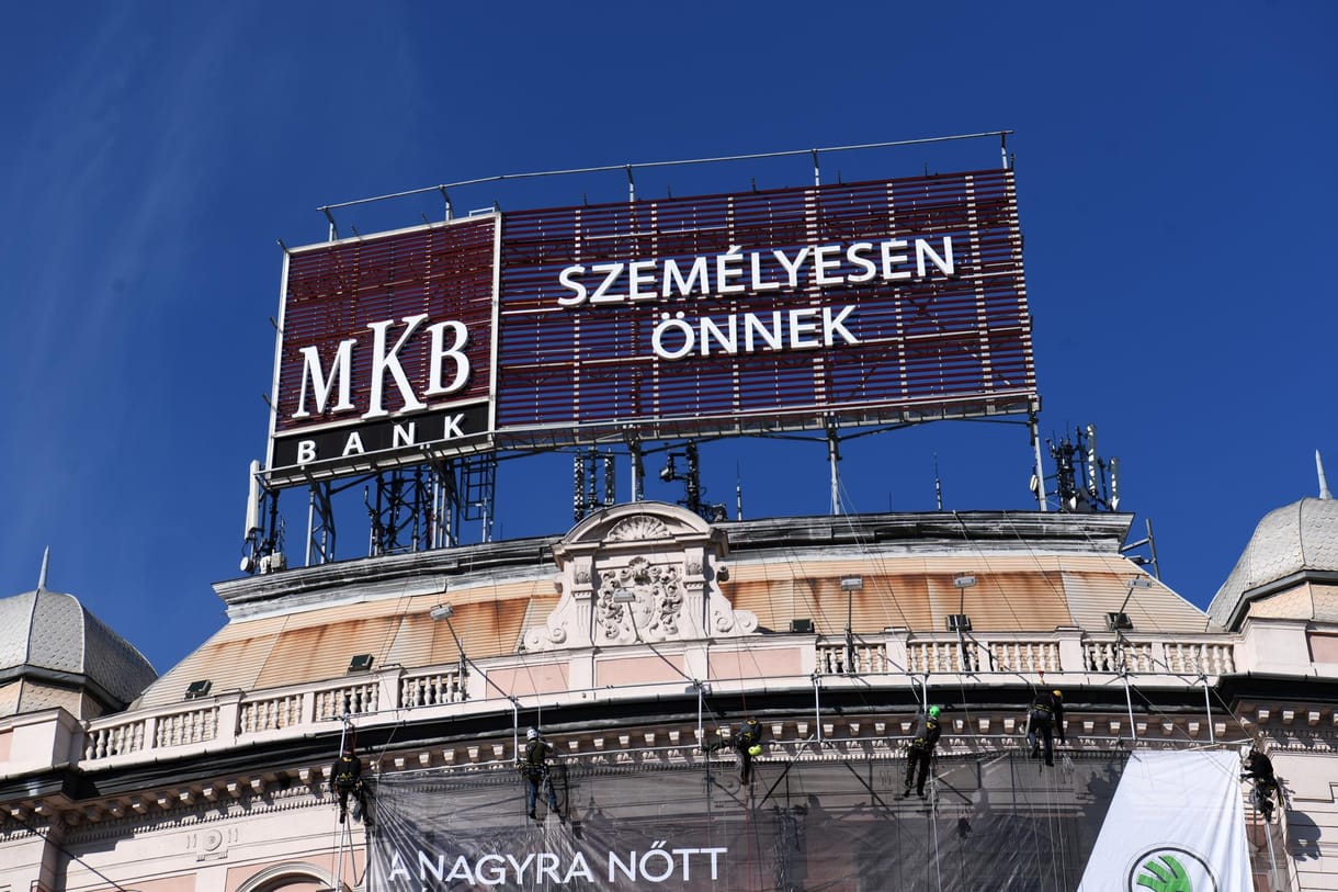 Az extraprofitadók ellenére is kiugró nyereséget ért el az MKB Csoport