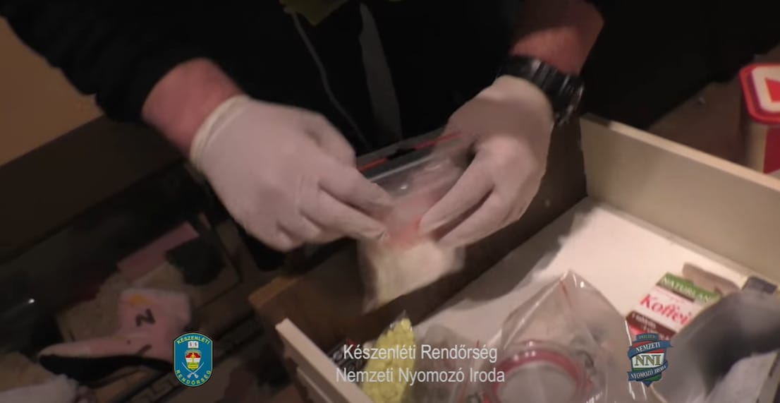 Automosónál árulták az amfetamint és a hasist