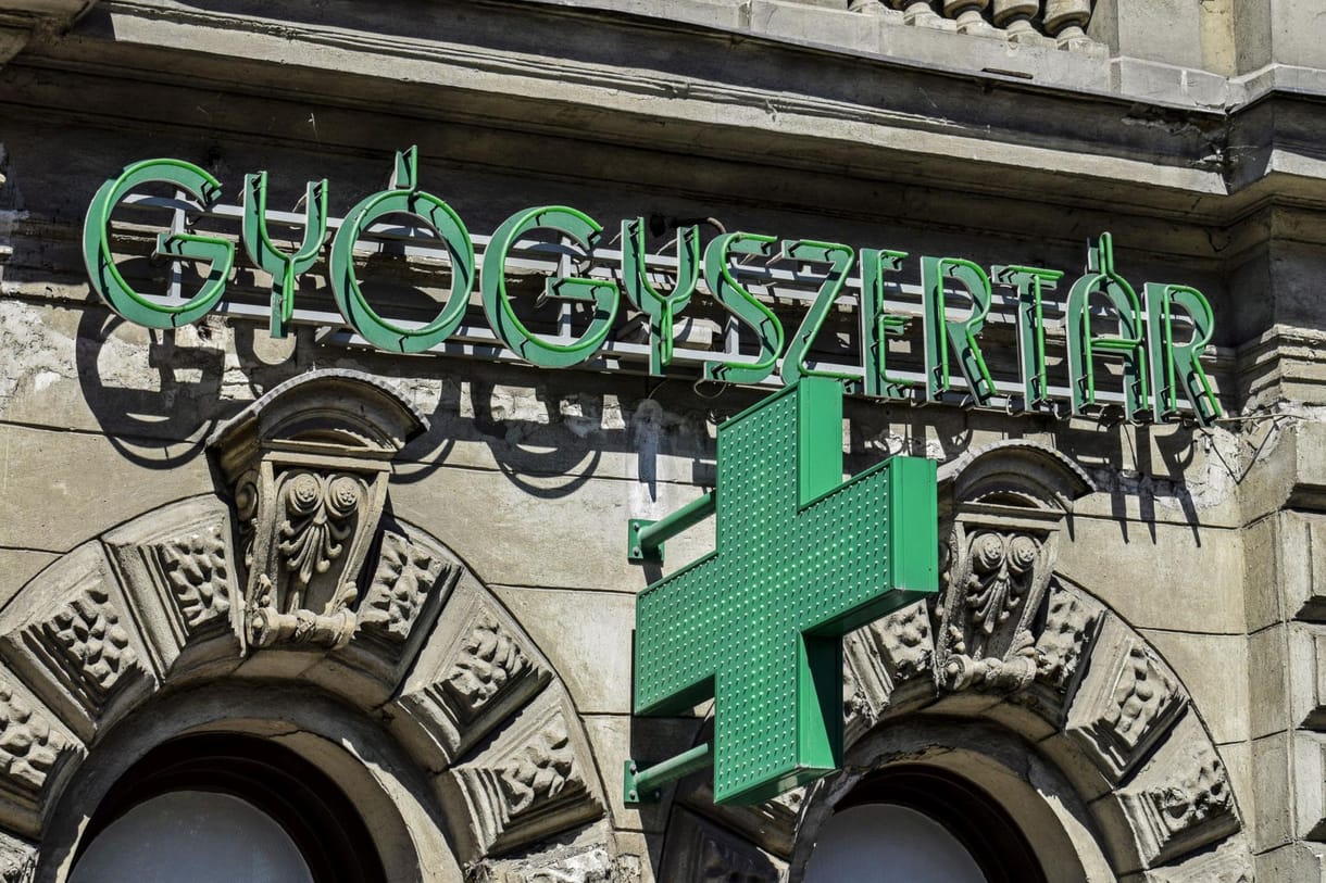 Mint a cukrot, úgy vették a gyógyszereket a Balatonnál