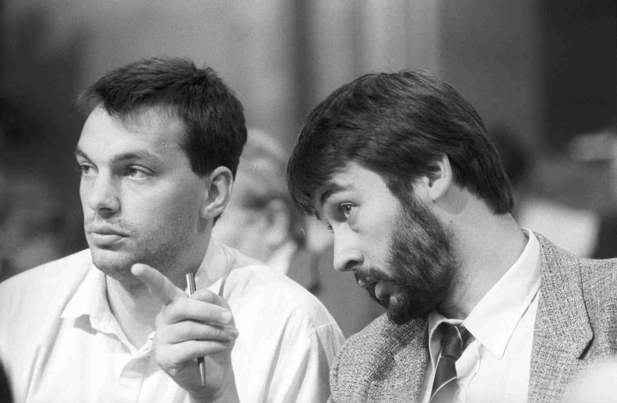 Orbán se találja a villanykapcsolót