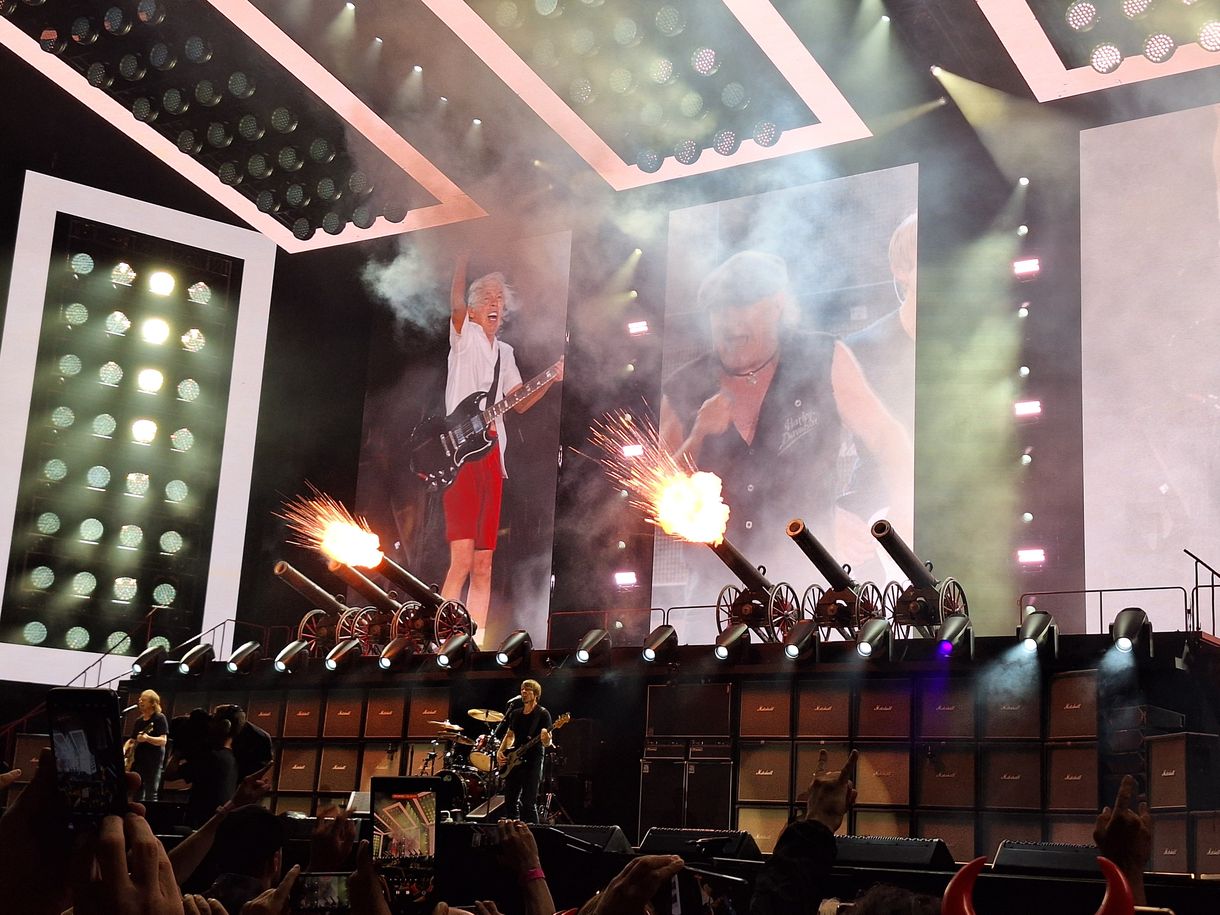 Rekviem a rock and rollért – AC/DC koncert Prágában
