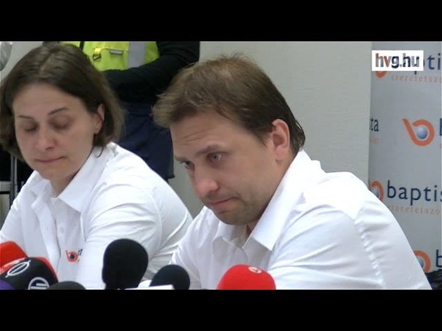 Videó: Könnyeit nyeldesi Tóásó Előd