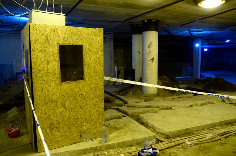 Késsel esett a munkatársának a metrófelújítás egyik dolgozója, vádat emeltek ellene