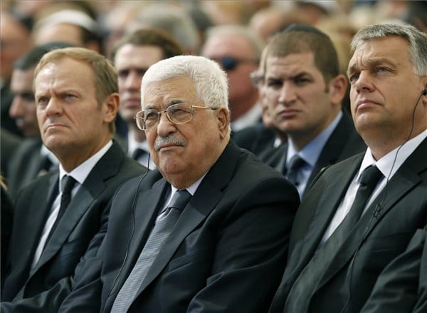Mahmúd Abbász mellé ültették Orbán Viktort Simon Peresz temetésén