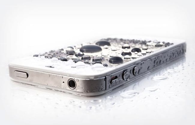 Meglepő Apple-szabadalom: vízálló lesz az iPhone?