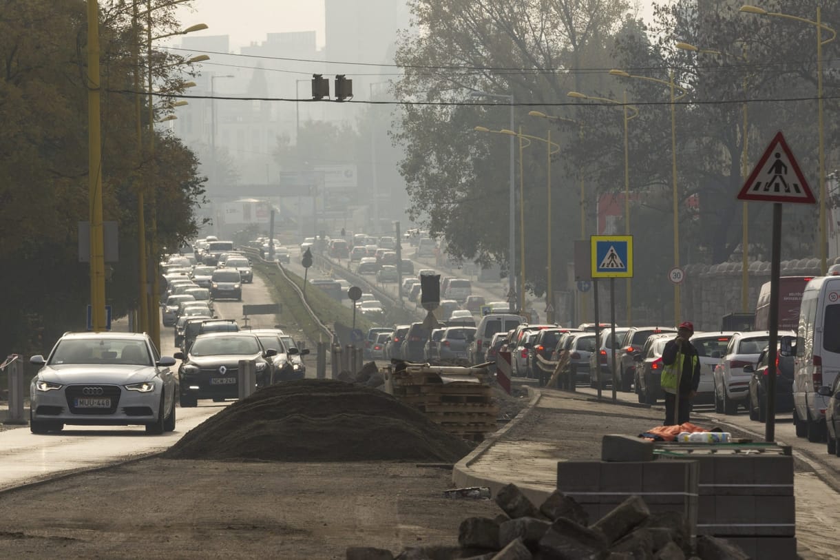 Másképpen kell közlekedni délutántól a Budaörsi úton