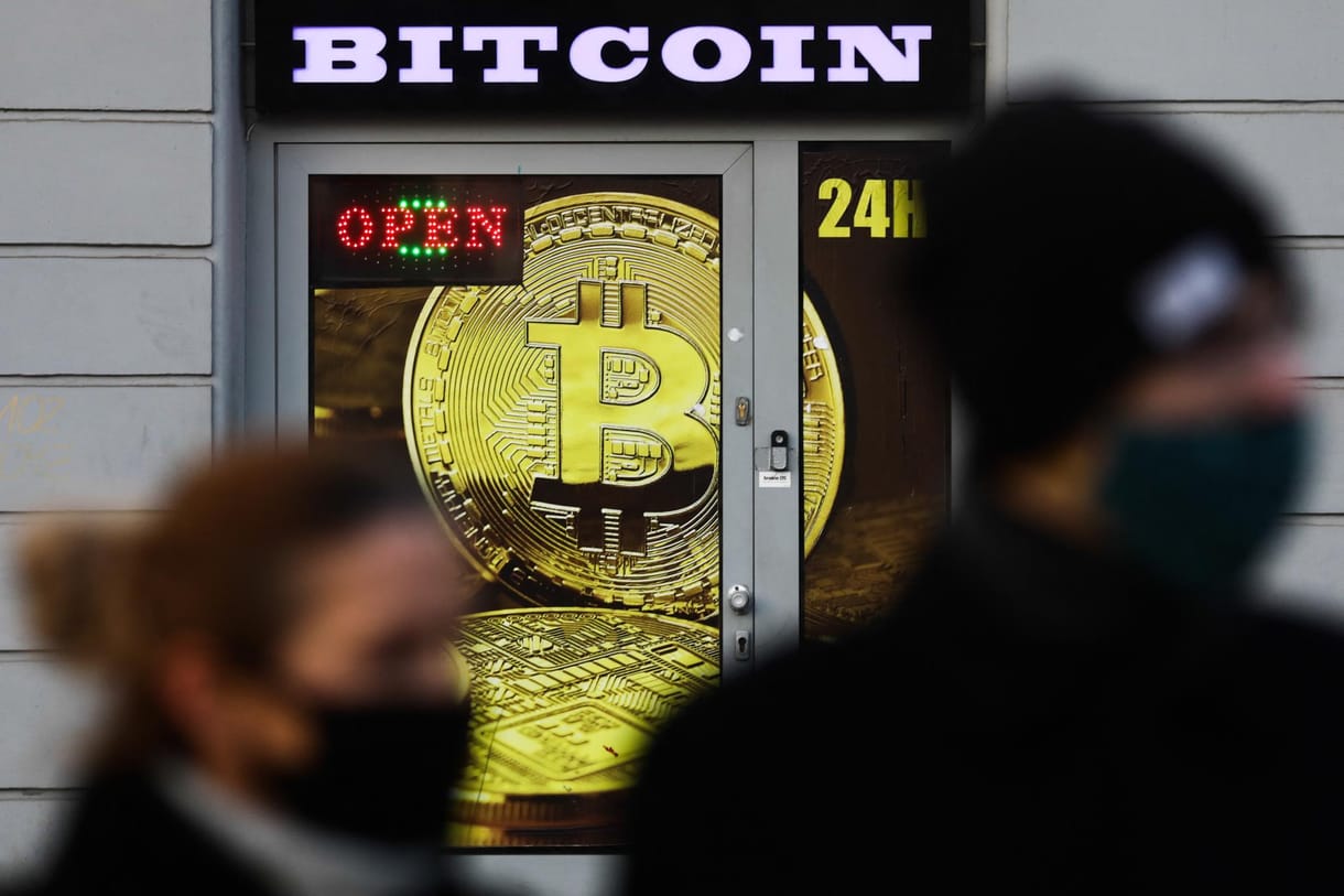 Elon Musk kiszeretett a bitcoinból, egy tweettel lökte megint lejjebb az árfolyamot