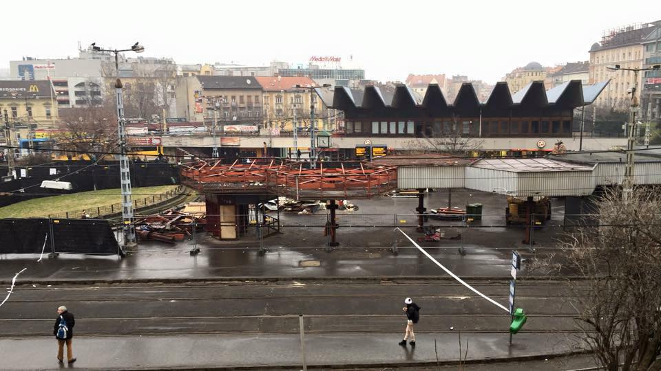 Fotó: Ilyen siralmasan néz ki a felújítás előtt álló Széll Kálmán tér