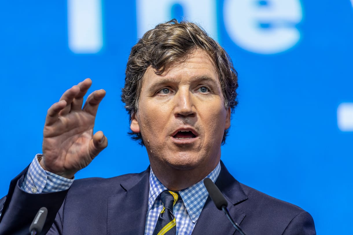 Teljesen ingyen adott elő Tucker Carlson az MCC állítása szerint