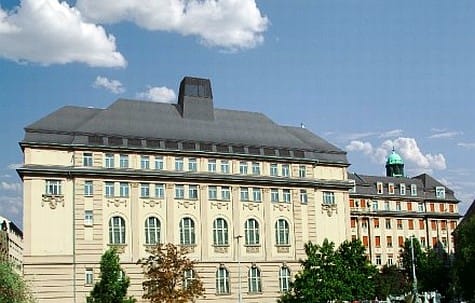 Piaristák az ingatlanbizniszben