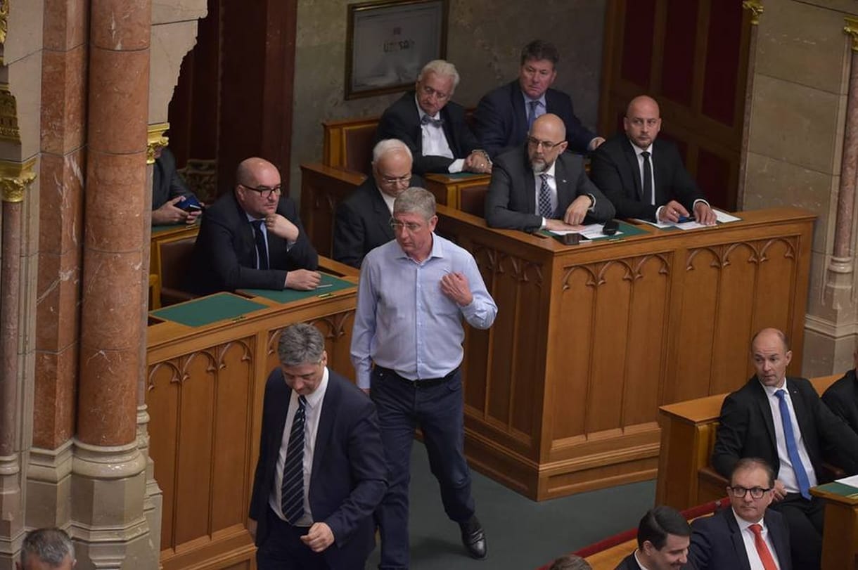 Bauer Tamás: Elmaradt tapsok