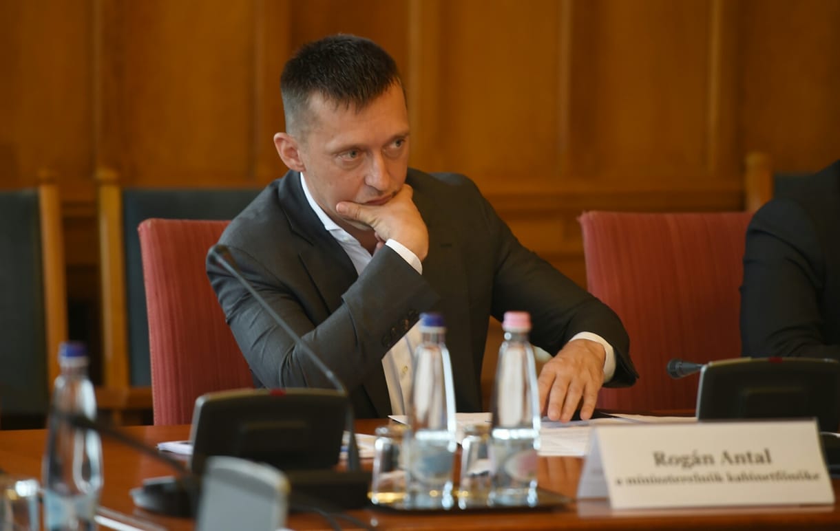 Rogán: Három bohóc áll szemben egy tapasztalt, kipróbált főpolgármesterrel
