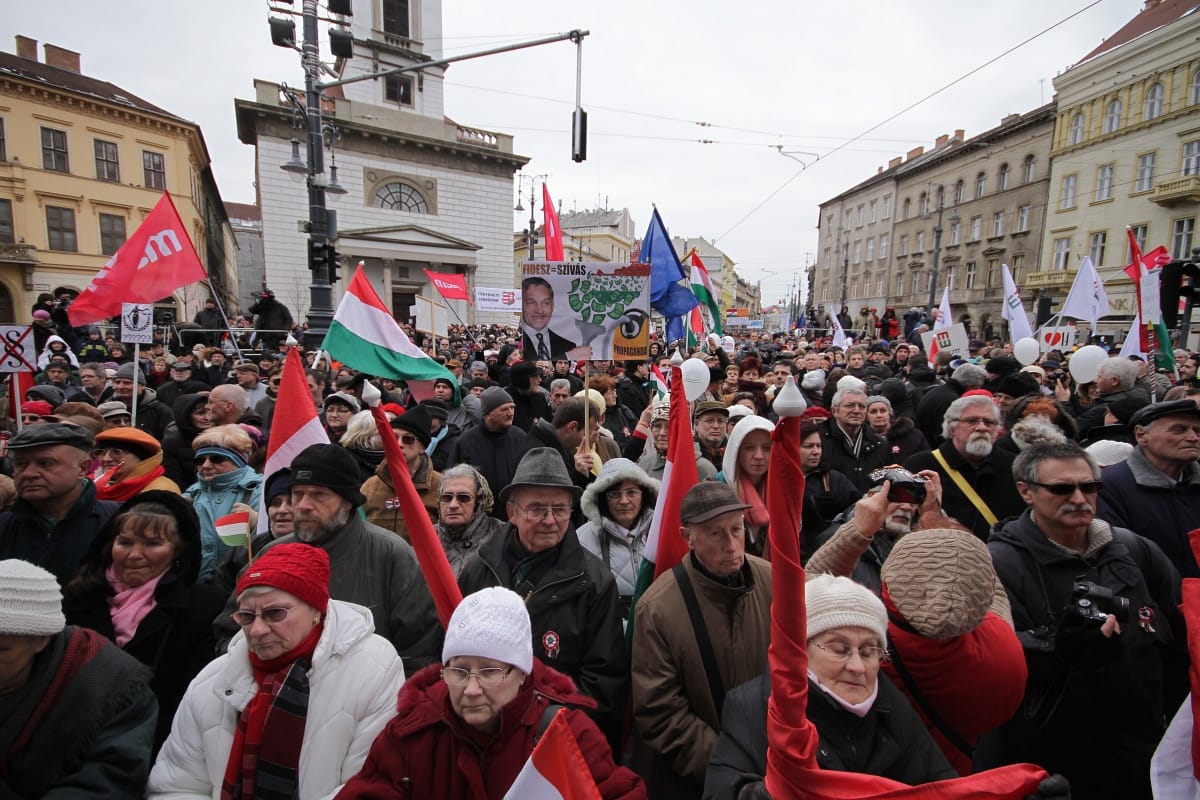 Ezrek demonstráltak a Milla rendezvényén