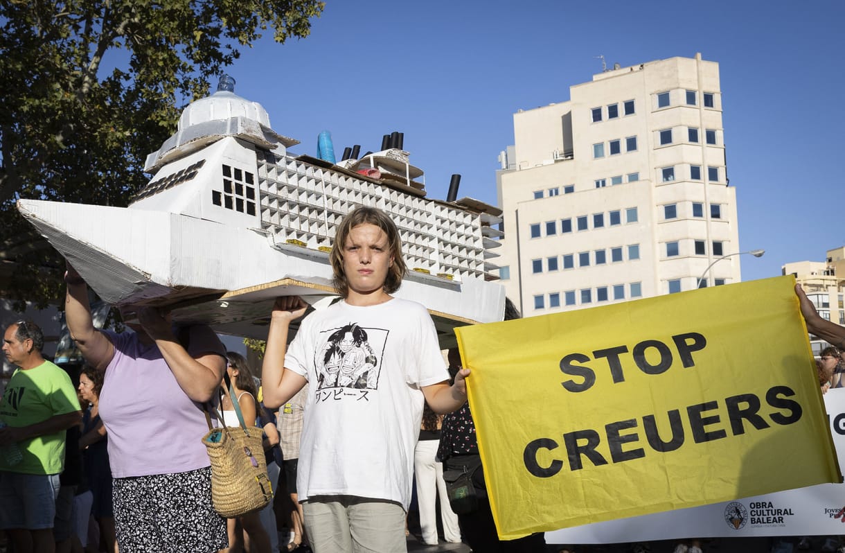 Szezon van: Ezrek tüntettek Mallorcán a tömegturizmus ellen