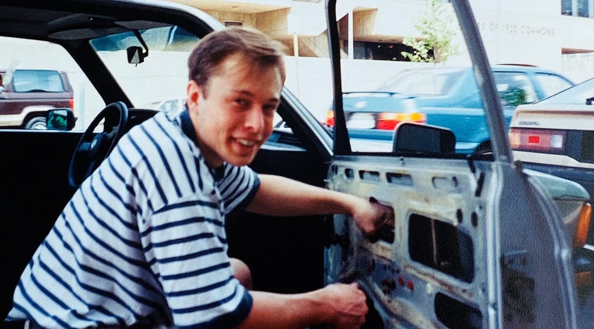 Olyan magas pontszámot kapott a 17 éves Elon Musk az alkalmassági tesztjére, hogy megismételtették vele