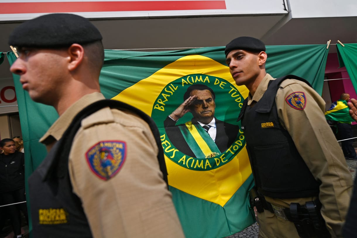 A trópusok Trumpja a volt amerikai elnök eszközeivel harcol Brazíliában