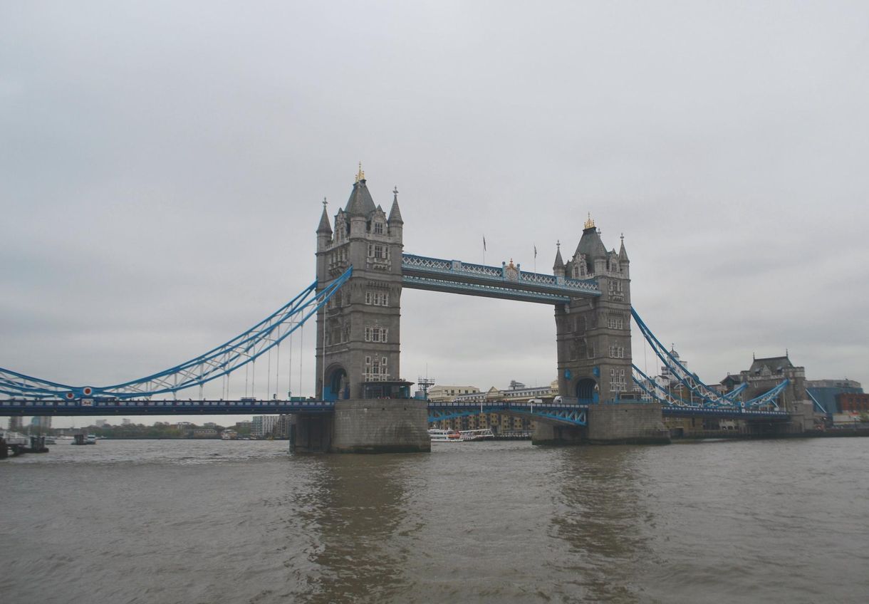 Londonban is tízezrek tüntettek a megszorítások miatt