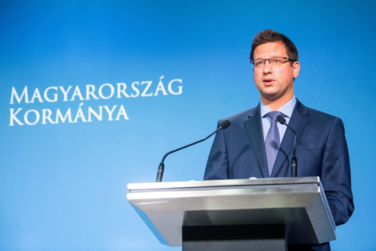 Gulyás: Lesz negyedik hullám, de az országot nem tervezzük lezárni