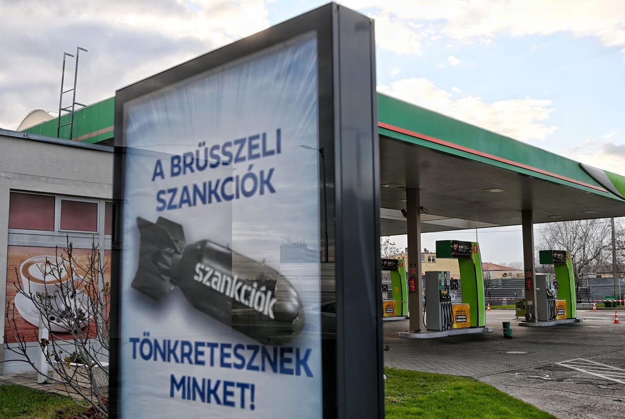Brüsszelben értelmetlennek nevezik a magyar kormány érvelését az üzemanyagellátási gondokról
