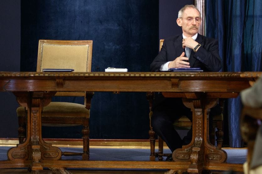 Így lettek szupertitkos katonai bázisok a kórházak Pintér Sándor irányítása alatt