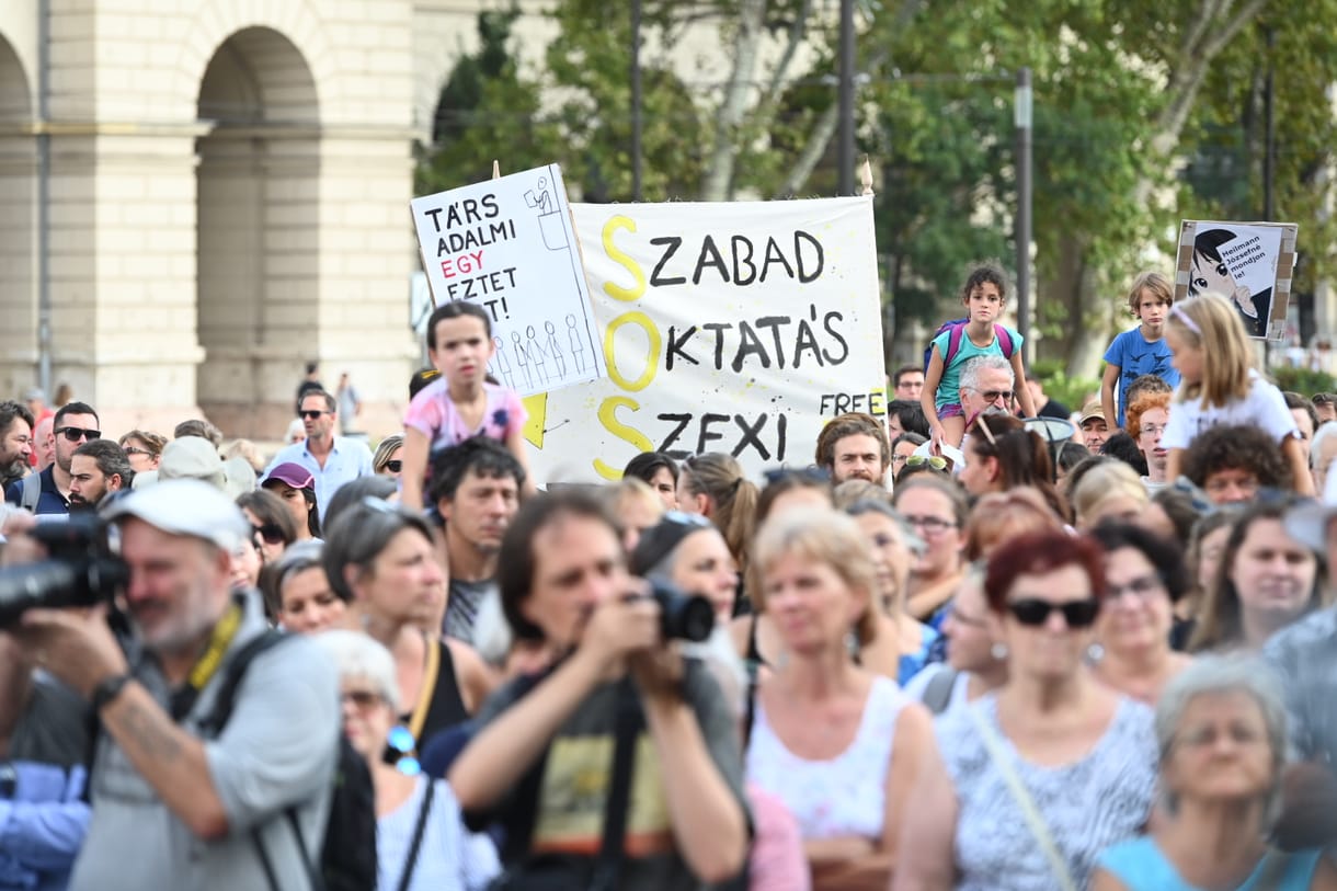 Alternatív órák és online felület segíti majd az iskolabojkottot