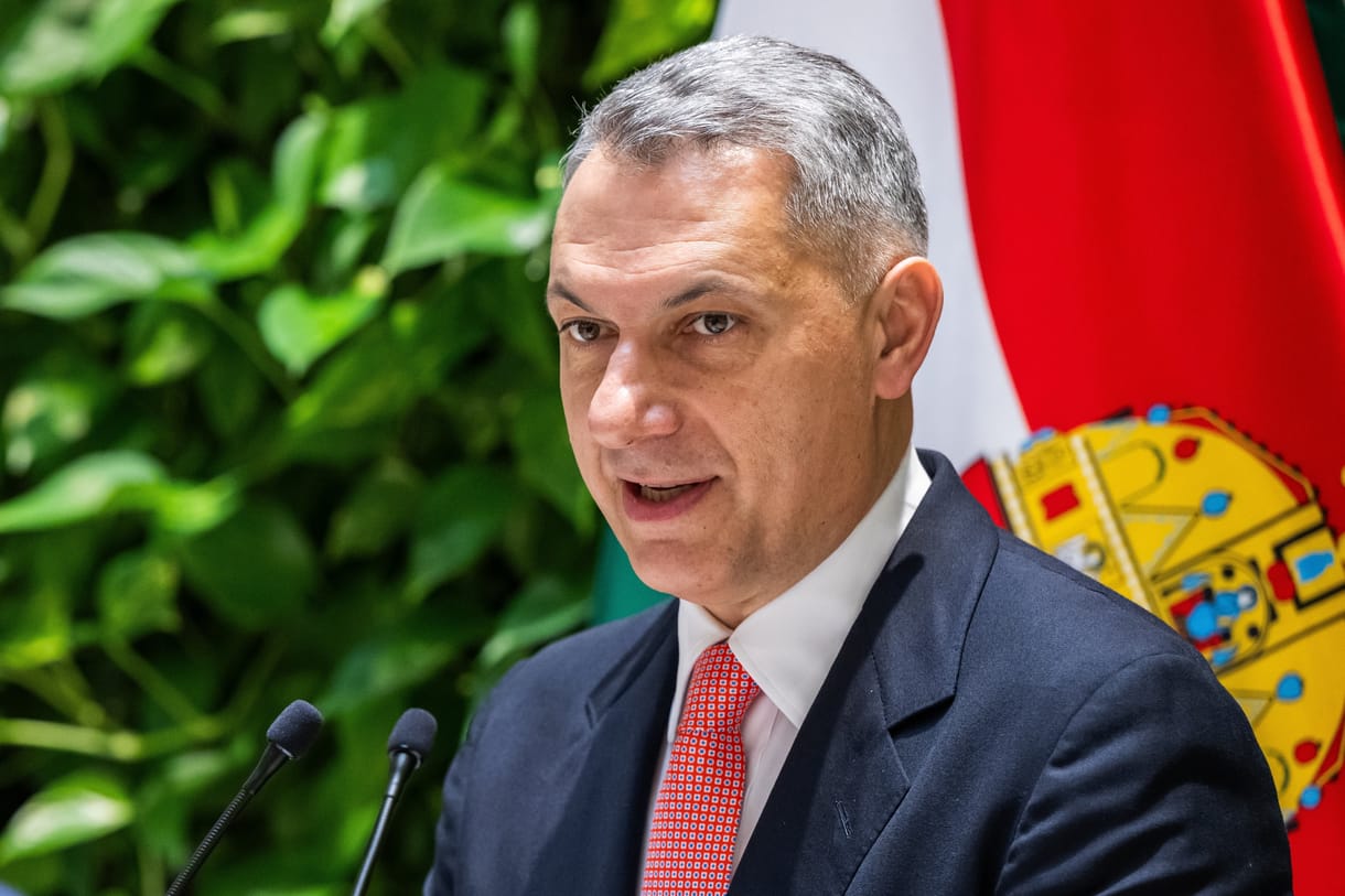 Kiderült, milyen felfüggesztett beruházásokat indít be Lázár János