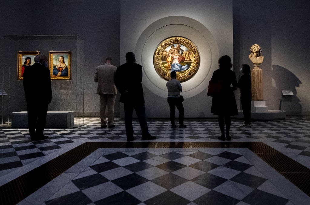 Az Uffizi vezetésének elege van azokból, akik csak szelfizni járnak a képtárba