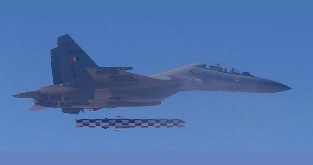 3400 km/h-val megy, 300 kg robbanóanyag van benne, mi az? Hát persze, hogy orosz