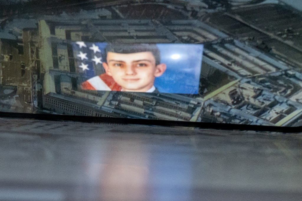 15 év börtönt kapott a Pentagon-iratokat szivárogtató fiatal