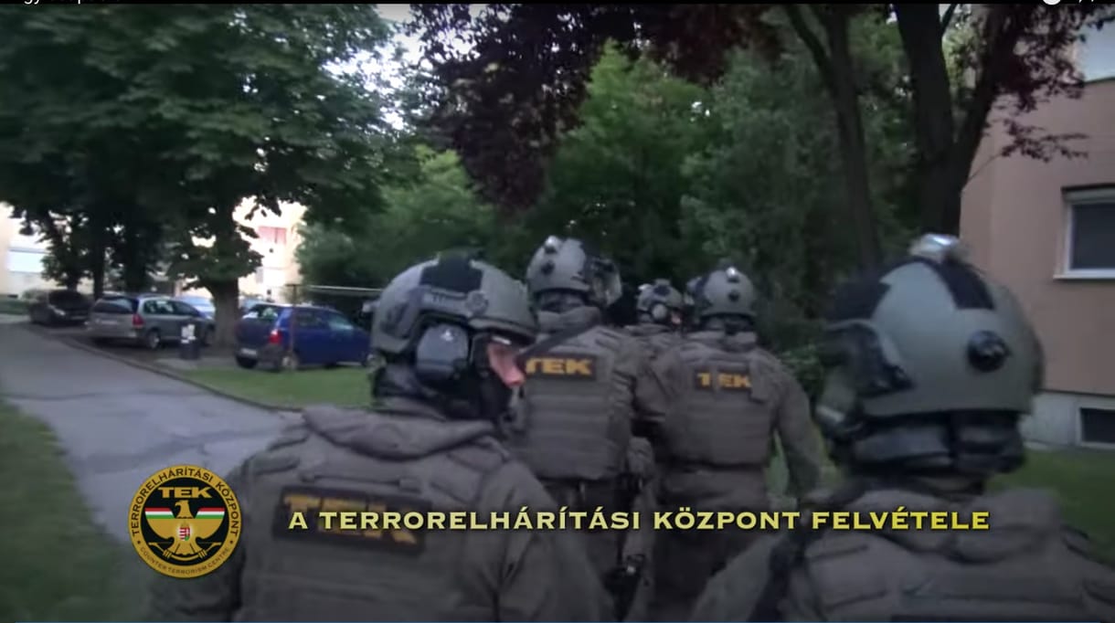 Egyszerre hét helyen ütött rajta egy drogkereskedő bandán a rendőrség, a hónapokon át előkészített akció az NVSZ tippje miatt indult