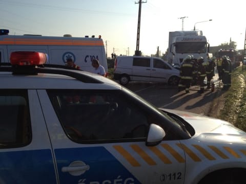 Baleset a 42-es főúton: tízen sérültek meg
